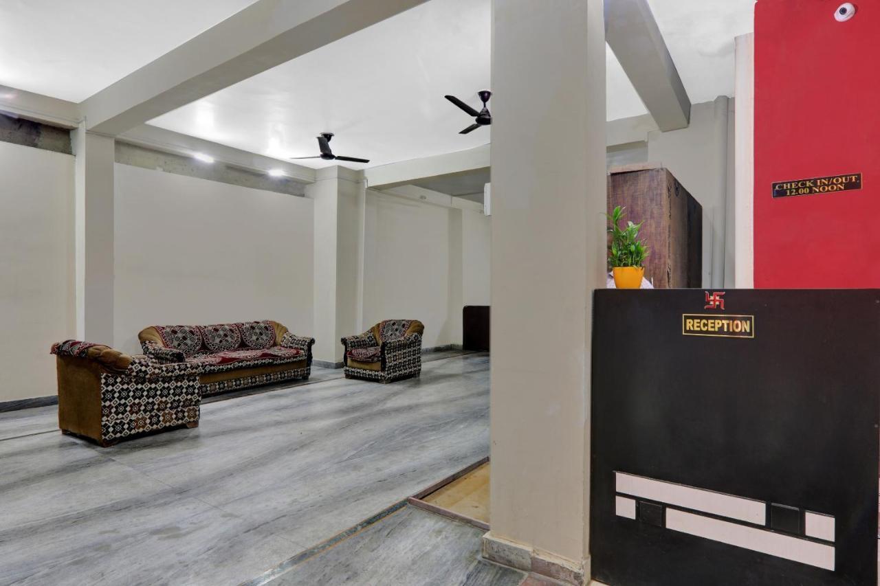 Oyo Flagship 83473 Hotel Kp - Varanasi — Photos 1
